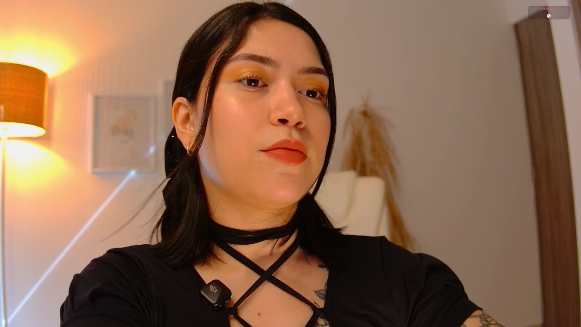 Gallery image thumbnail from angel_sweet9's myfreecams stream on, 06/15/2025, 14:40 image 7 of 20
