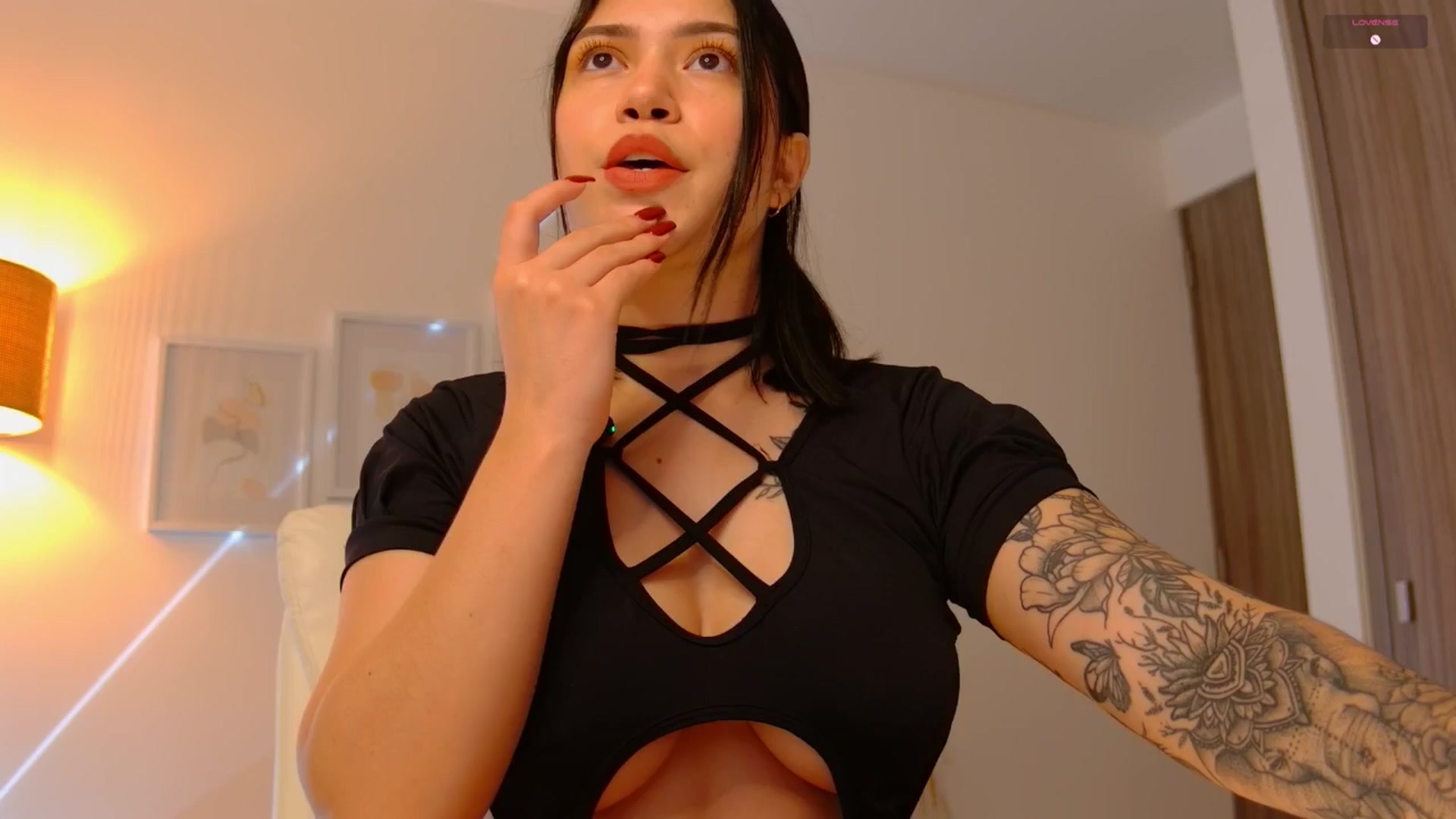 Gallery image thumbnail from angel_sweet9's myfreecams stream on, 06/15/2025, 14:40 image 11 of 20