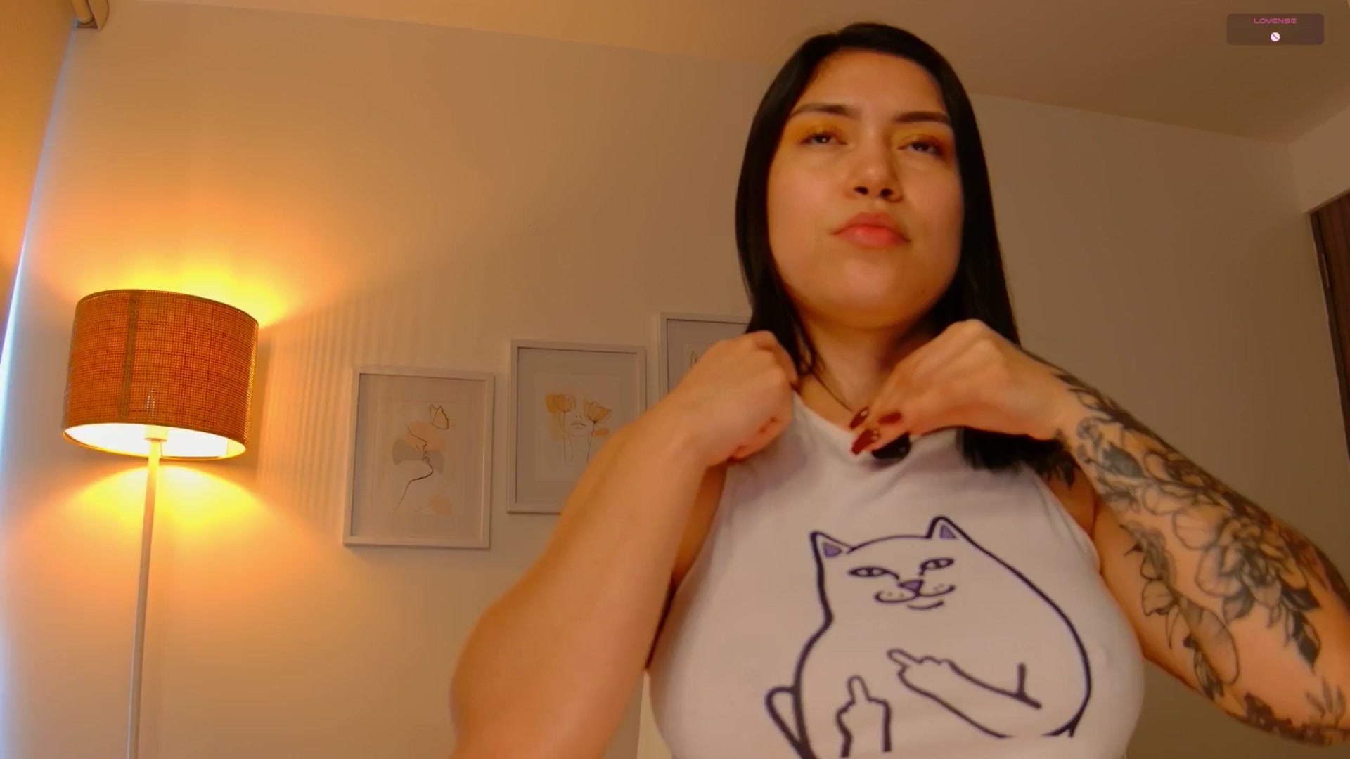 Gallery image thumbnail from angel_sweet9's myfreecams stream on, 06/18/2025, 17:06 image 3 of 20