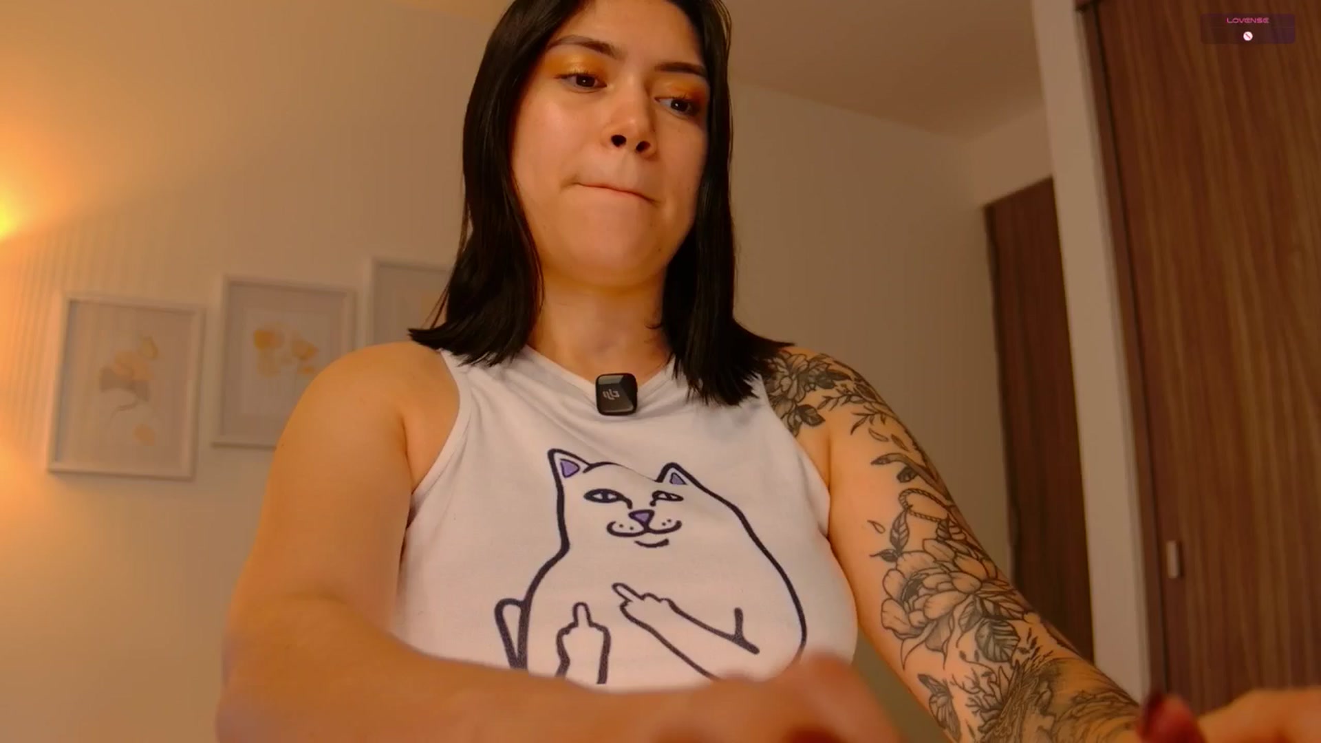 Gallery image thumbnail from angel_sweet9's myfreecams stream on, 06/18/2025, 17:06 image 6 of 20
