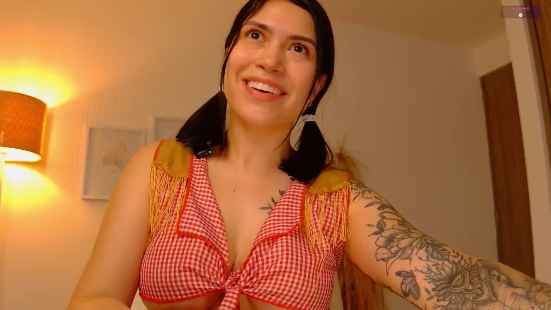 Gallery image thumbnail from angel_sweet9's myfreecams stream on, 06/21/2025, 15:58 image 7 of 20
