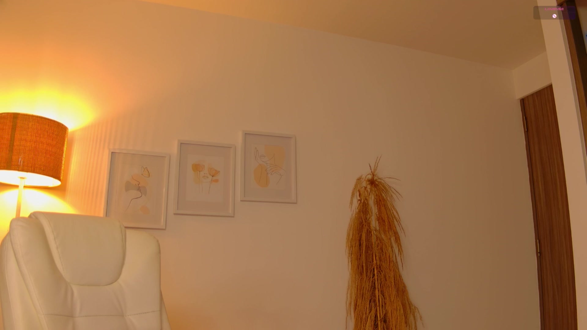 Gallery image thumbnail from angel_sweet9's myfreecams stream on, 06/21/2025, 15:58 image 15 of 20