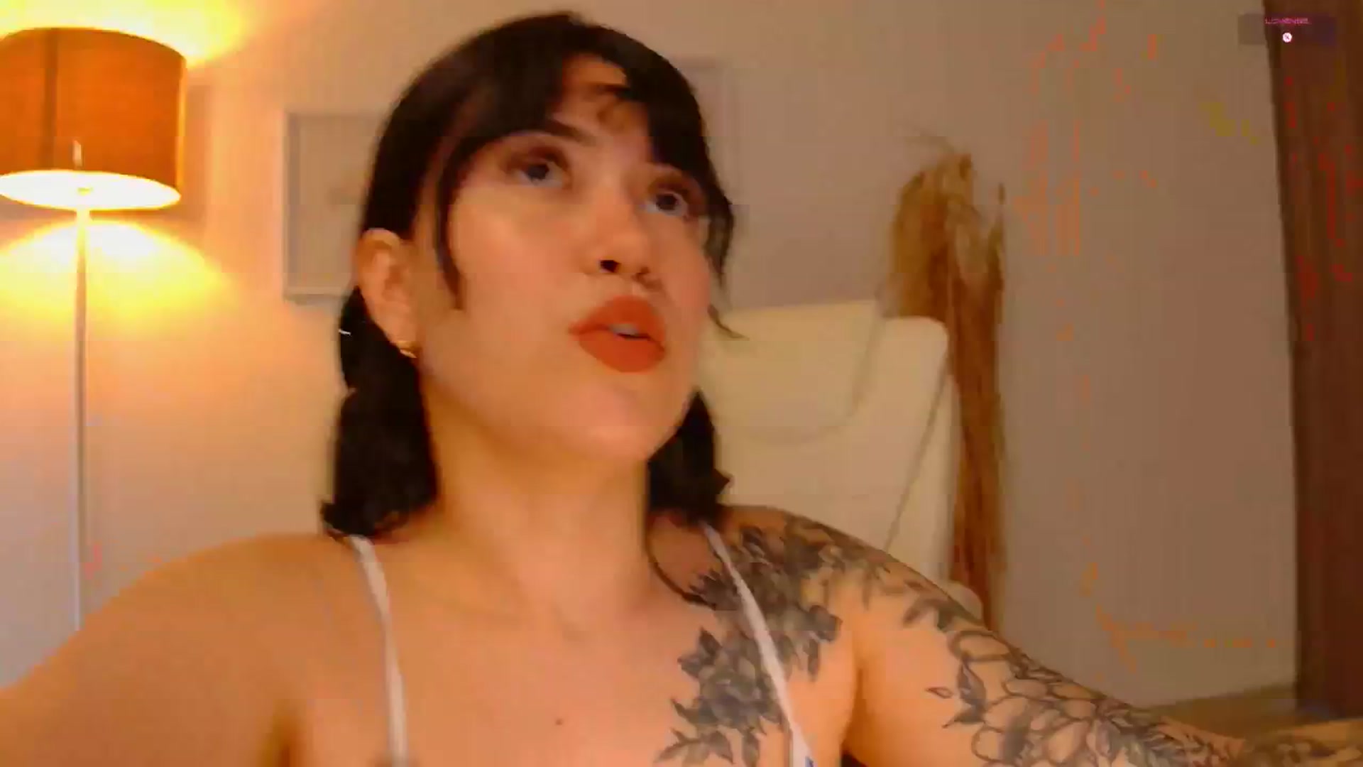 Gallery image thumbnail from angel_sweet9's myfreecams stream on, 07/17/2025, 16:07 image 10 of 20