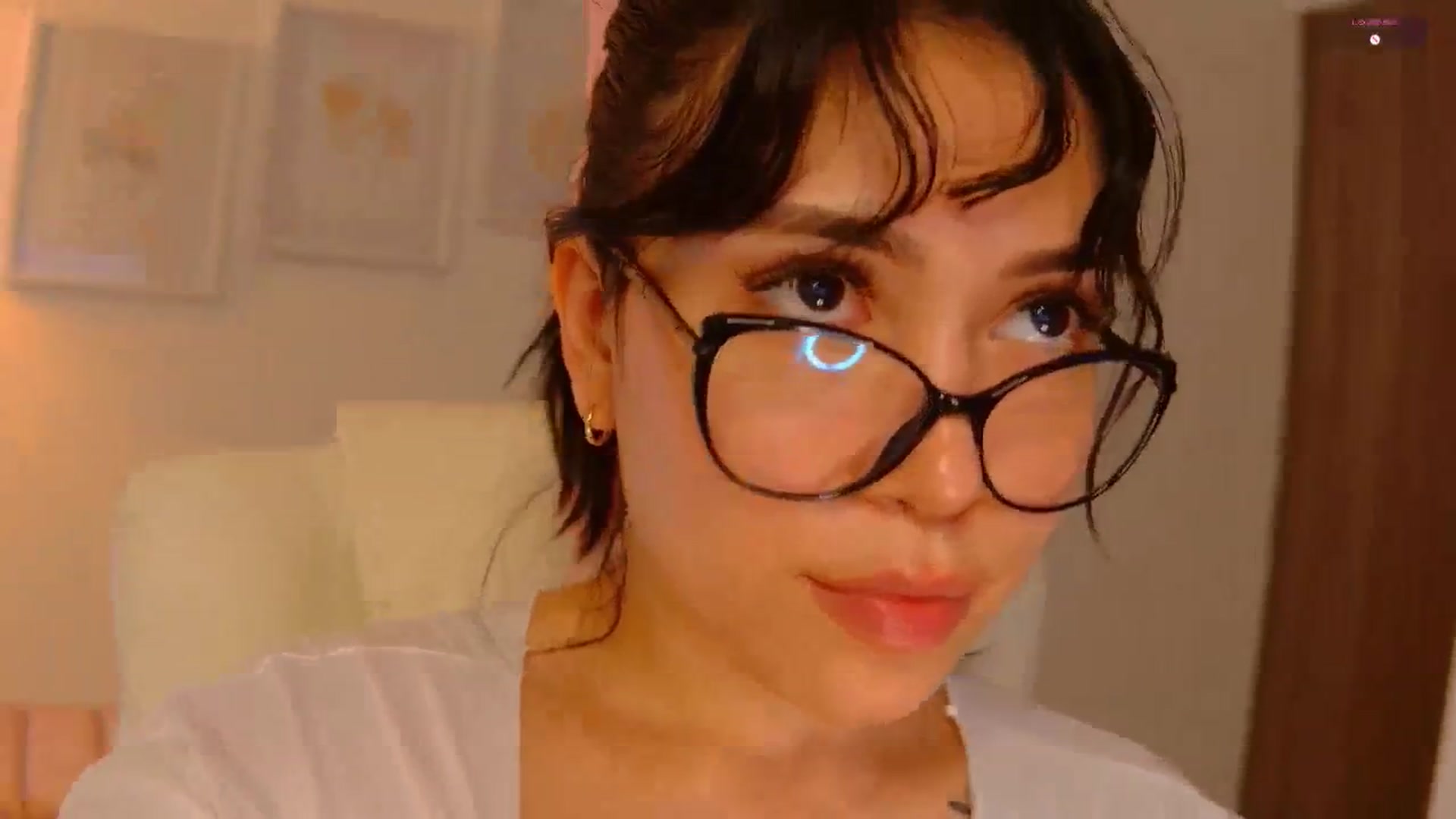 Gallery image thumbnail from angel_sweet9's myfreecams stream on, 07/18/2025, 16:10 image 11 of 20