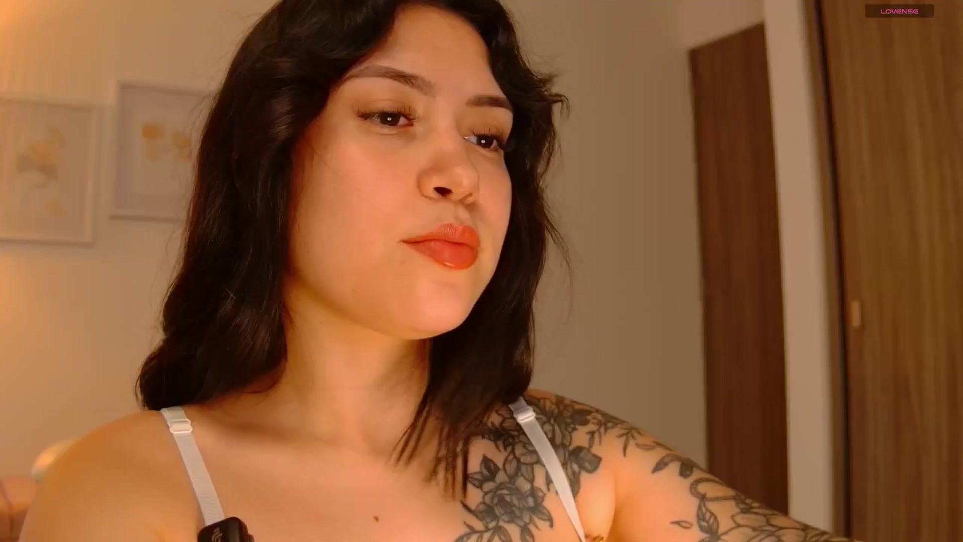 Gallery image thumbnail from angel_sweet9's myfreecams stream on, 07/22/2025, 15:41 image 17 of 20