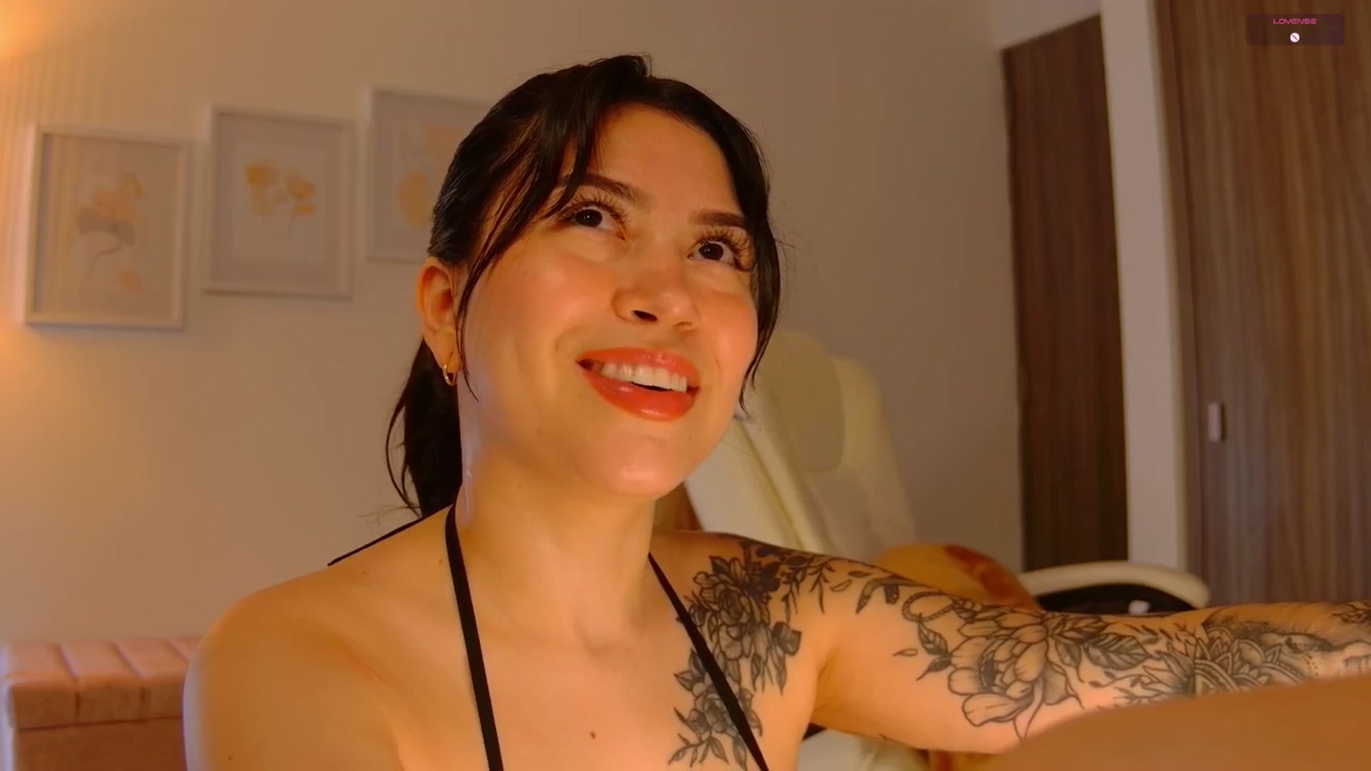 Gallery image thumbnail from angel_sweet9's myfreecams stream on, 07/24/2025, 14:21 image 19 of 20