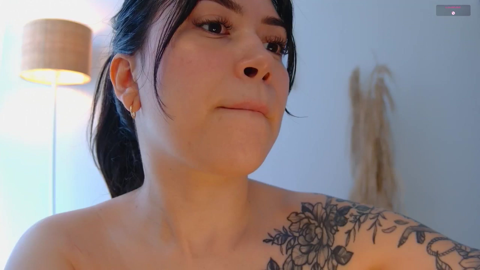 Gallery image thumbnail from angel_sweet9's myfreecams stream on, 07/24/2025, 17:15 image 2 of 20