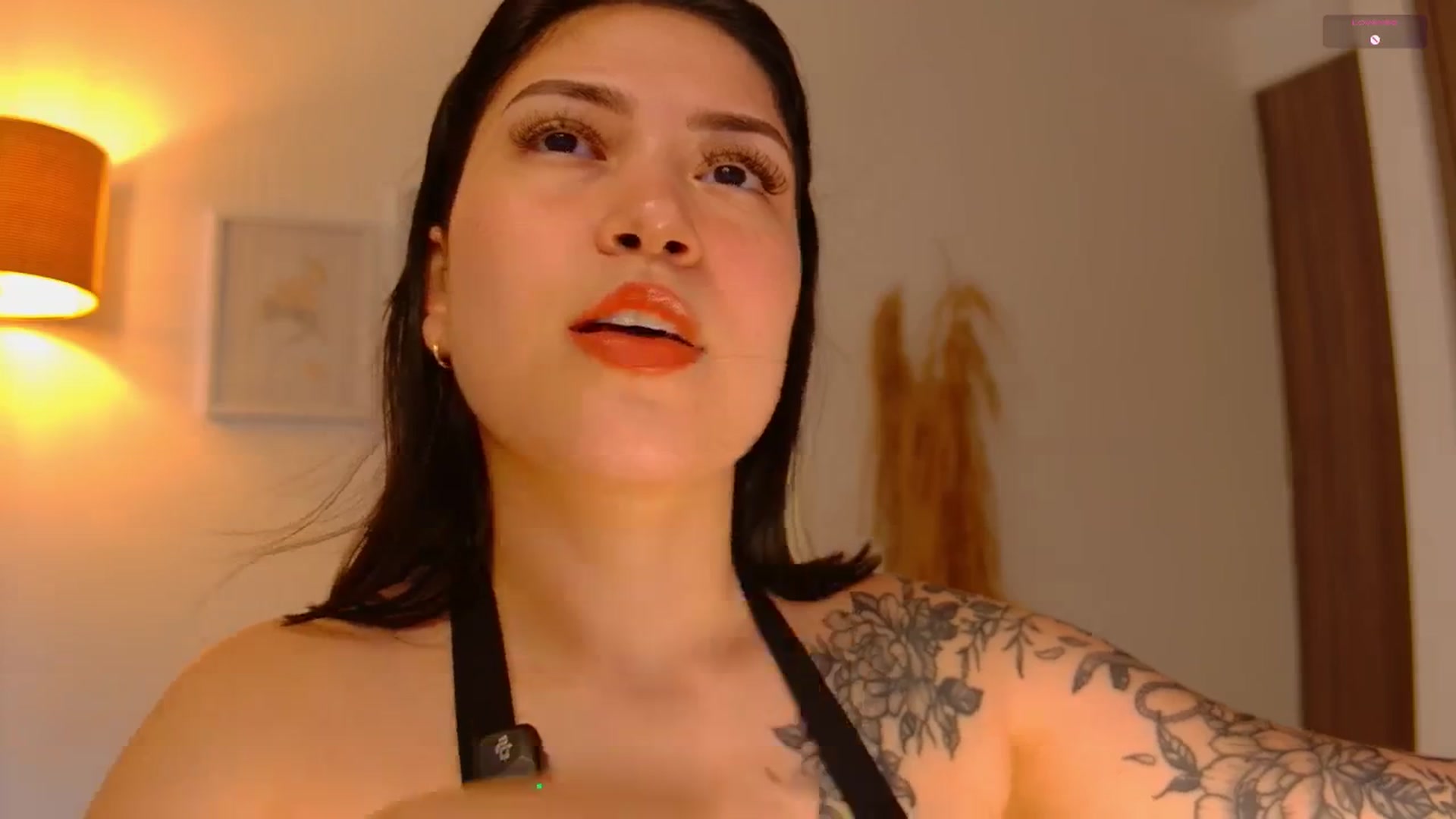 Gallery image thumbnail from angel_sweet9's myfreecams stream on, 07/25/2025, 14:47 image 19 of 20