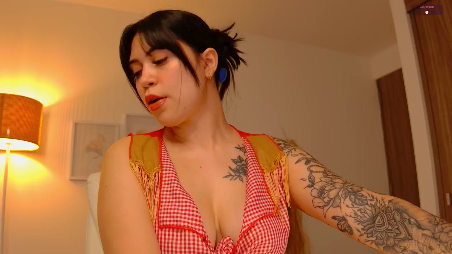Gallery image thumbnail from angel_sweet9's myfreecams stream on, 07/26/2025, 16:25 image 13 of 20
