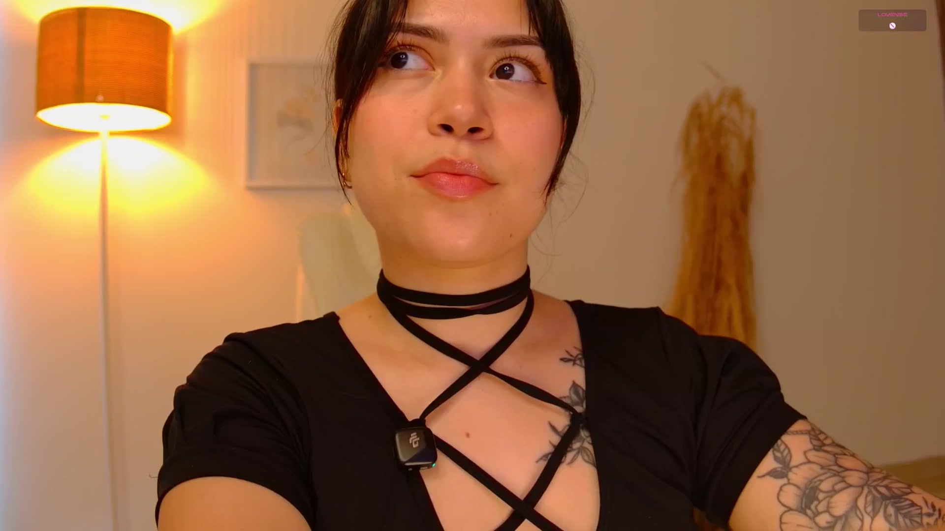 Gallery image thumbnail from angel_sweet9's myfreecams stream on, 08/03/2025, 16:32 image 8 of 20