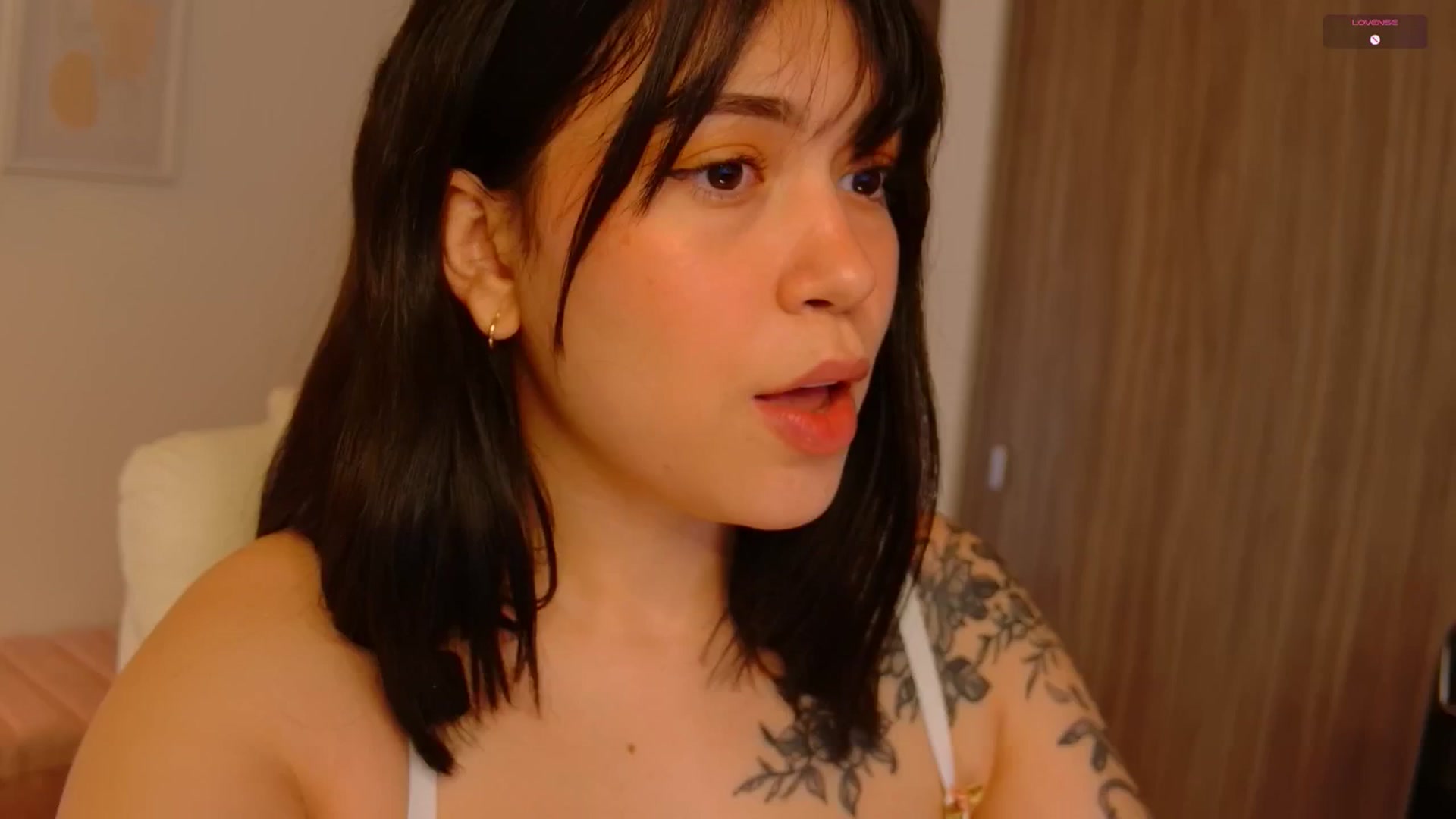 Gallery image thumbnail from angel_sweet9's myfreecams stream on, 08/11/2025, 14:16 image 1 of 20