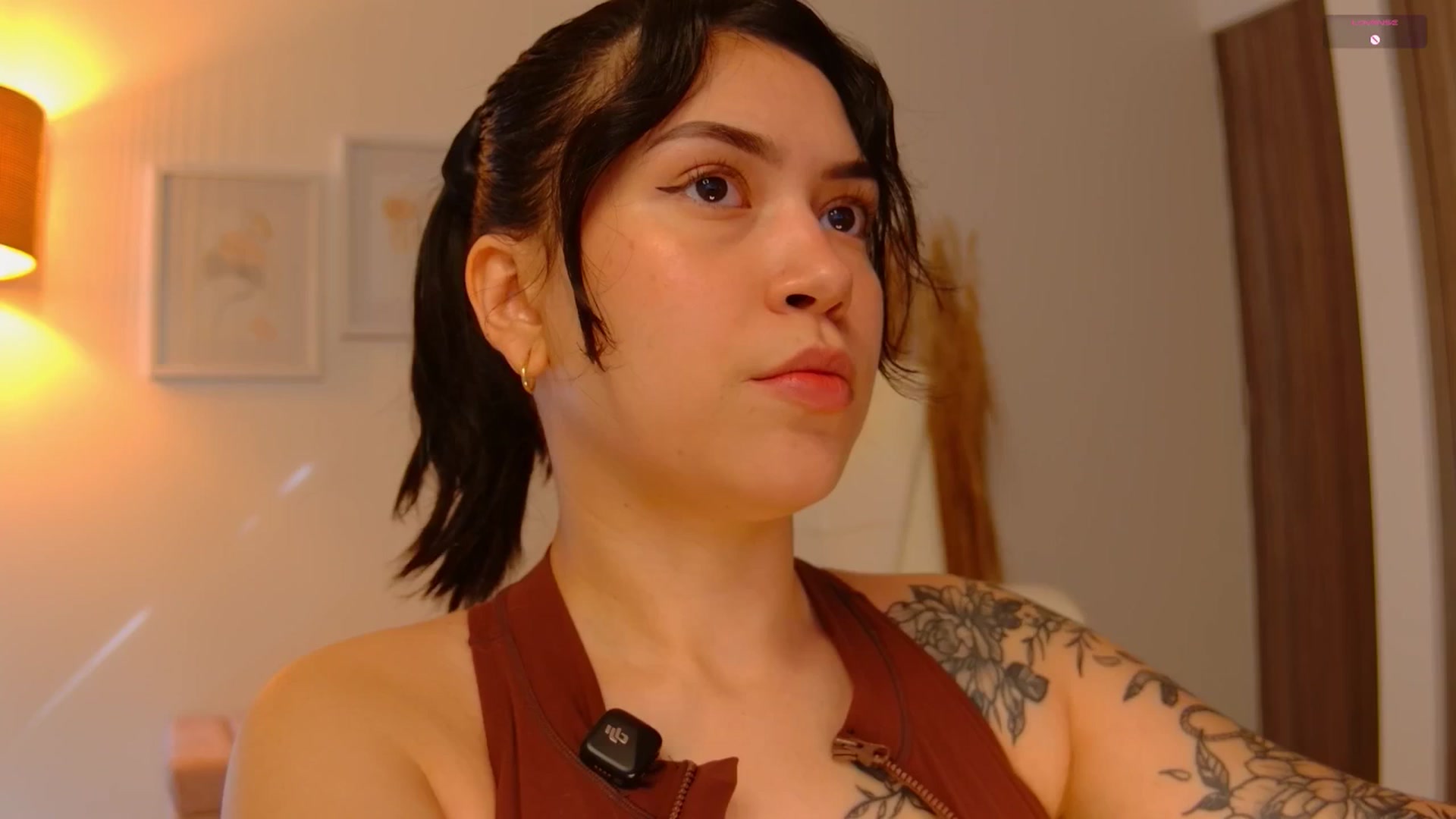 Gallery image thumbnail from angel_sweet9's myfreecams stream on, 08/15/2025, 13:43 image 19 of 20