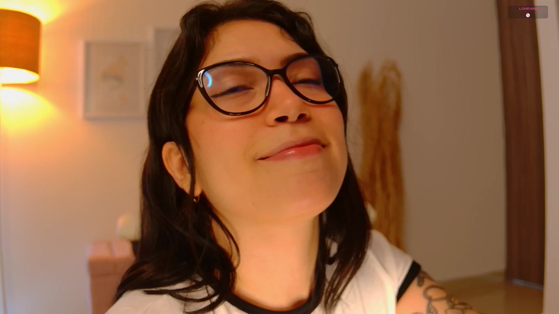 Gallery image thumbnail from angel_sweet9's myfreecams stream on, 08/20/2025, 14:32 image 10 of 20
