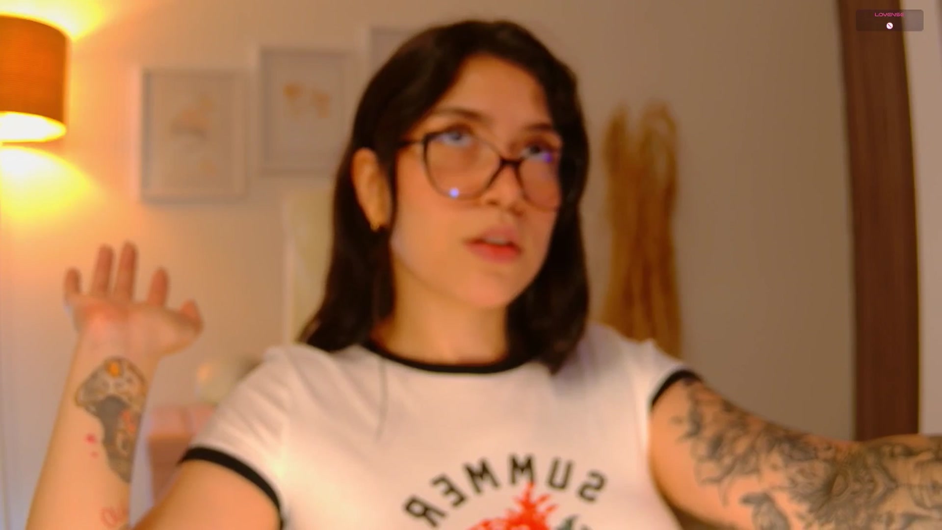Gallery image thumbnail from angel_sweet9's myfreecams stream on, 08/20/2025, 14:32 image 9 of 20