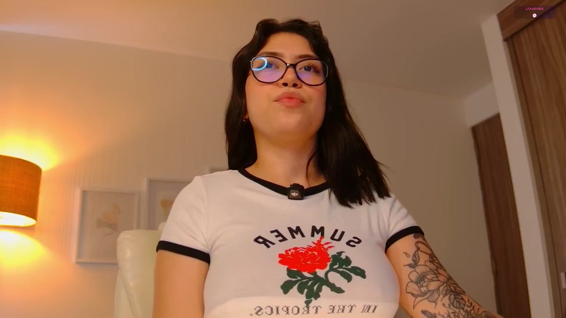 Gallery image thumbnail from angel_sweet9's myfreecams stream on, 08/20/2025, 15:15 image 19 of 20