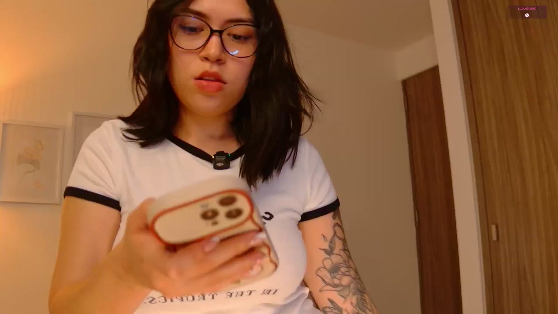 Gallery image thumbnail from angel_sweet9's myfreecams stream on, 08/20/2025, 17:51 image 5 of 20