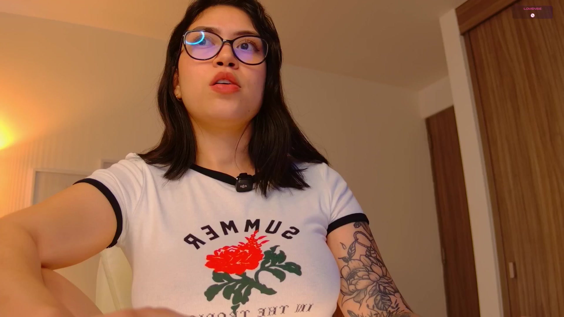 Gallery image thumbnail from angel_sweet9's myfreecams stream on, 08/20/2025, 17:51 image 2 of 20