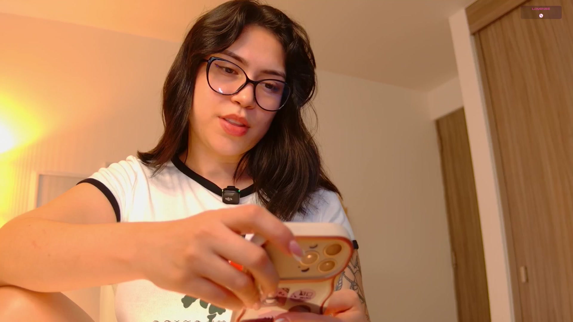 Gallery image thumbnail from angel_sweet9's myfreecams stream on, 08/20/2025, 17:51 image 4 of 20