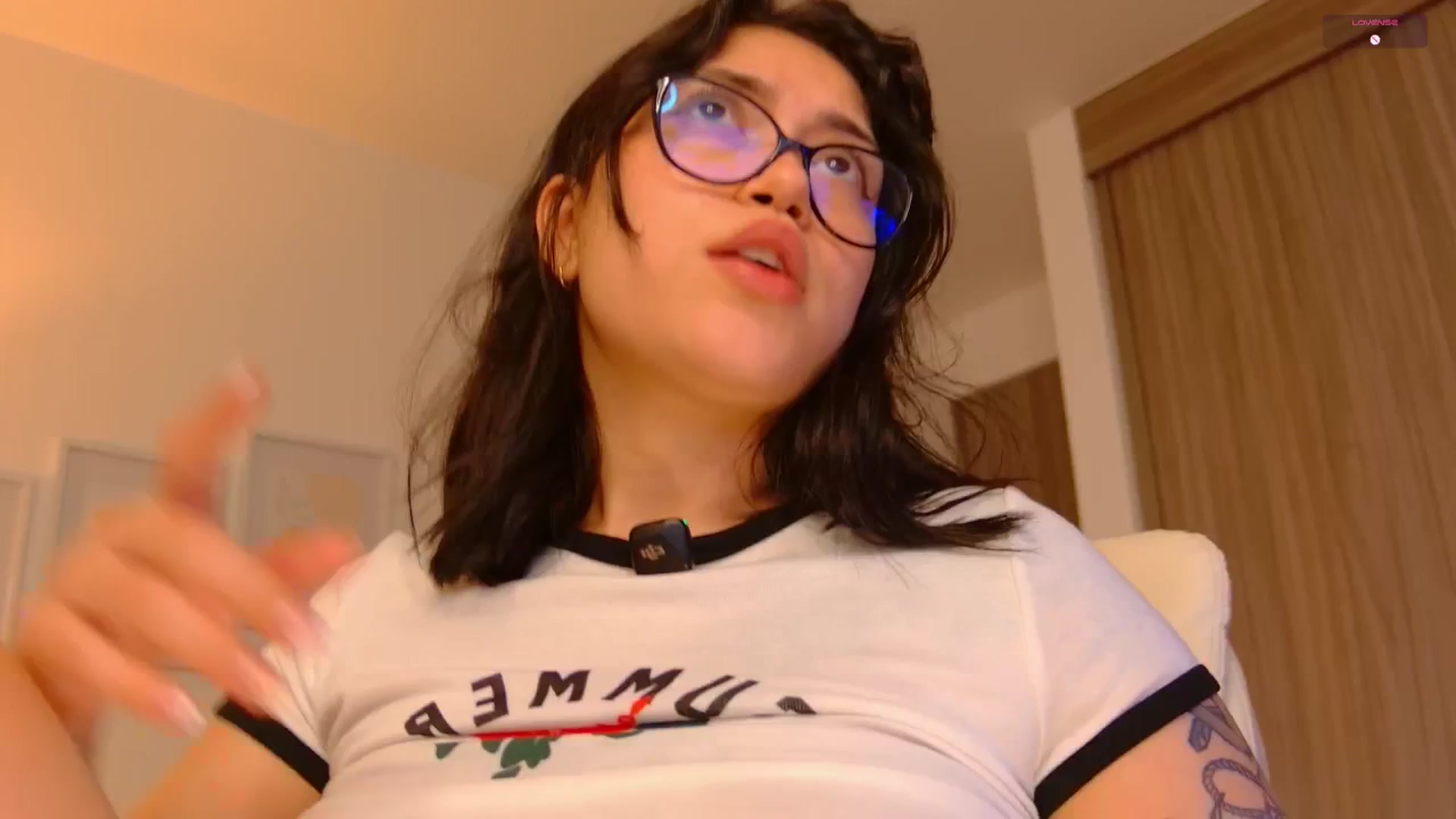 Gallery image thumbnail from angel_sweet9's myfreecams stream on, 08/20/2025, 17:51 image 15 of 20