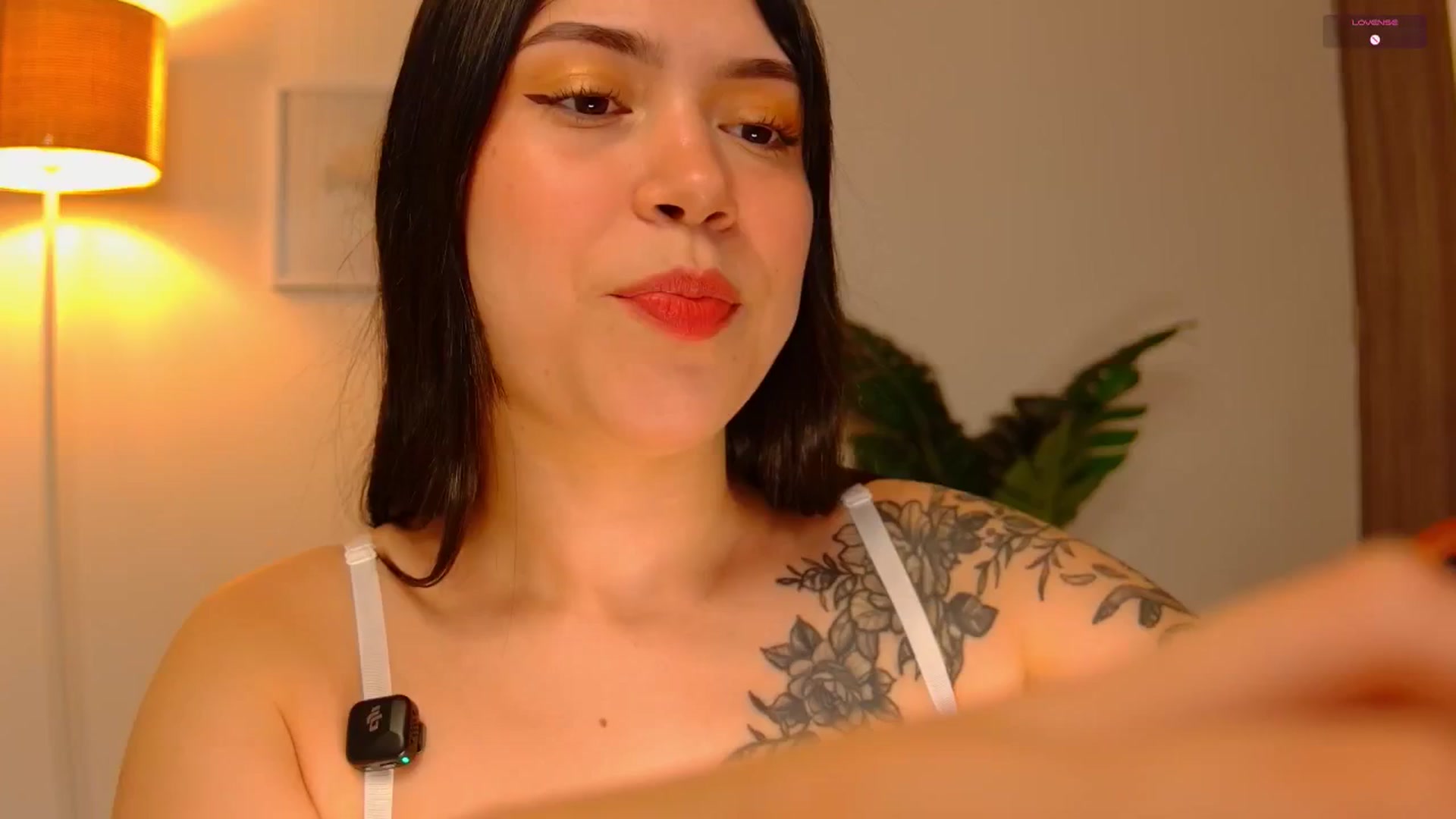 Gallery image thumbnail from angel_sweet9's myfreecams stream on, 09/20/2025, 16:16 image 5 of 20