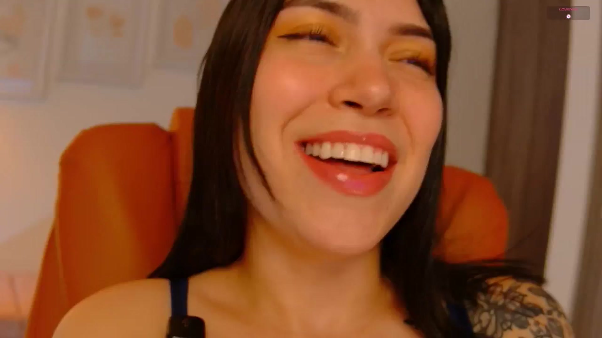 Gallery image thumbnail from angel_sweet9's myfreecams stream on, 09/26/2025, 14:58 image 13 of 20