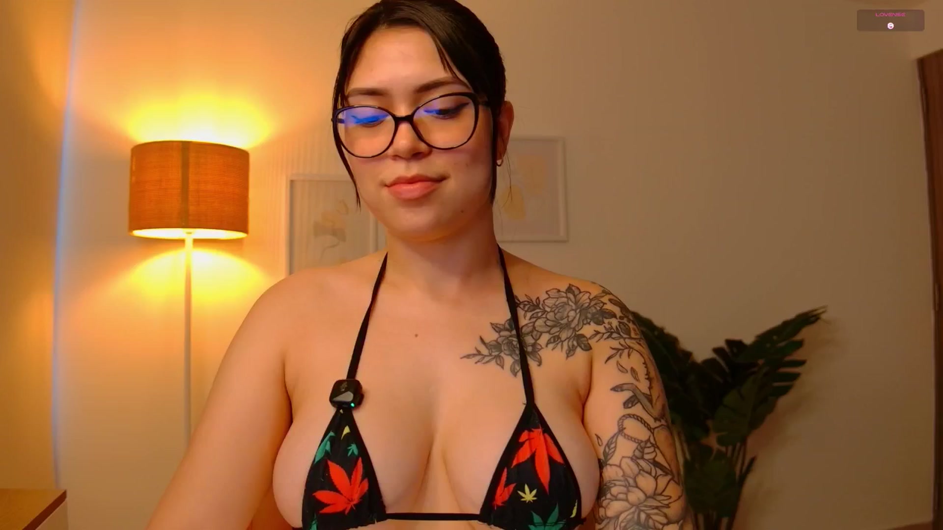 Gallery image thumbnail from angel_sweet9's myfreecams stream on, 09/30/2025, 18:05 image 7 of 20
