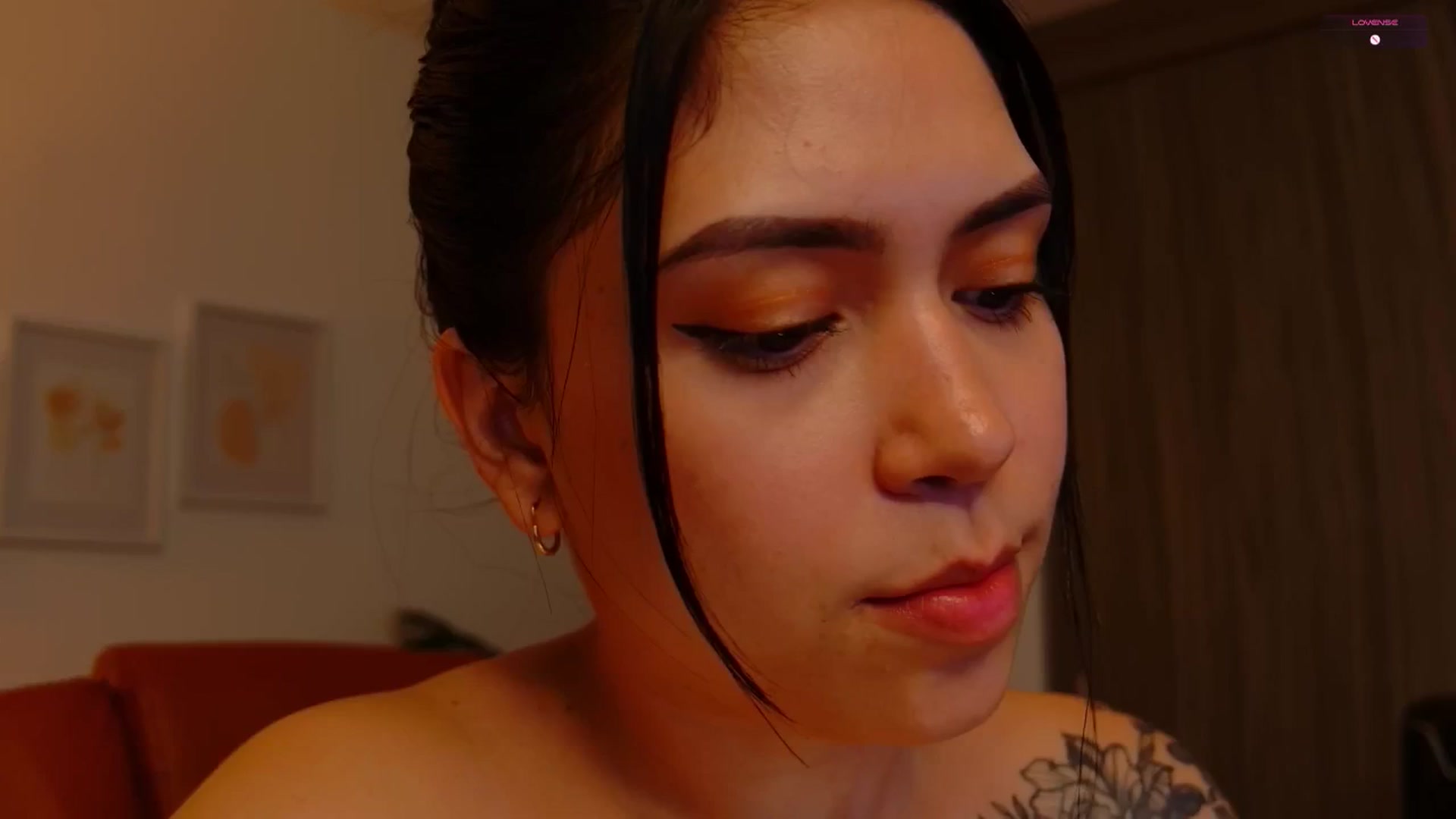 Gallery image thumbnail from angel_sweet9's myfreecams stream on, 10/06/2025, 18:29 image 9 of 20