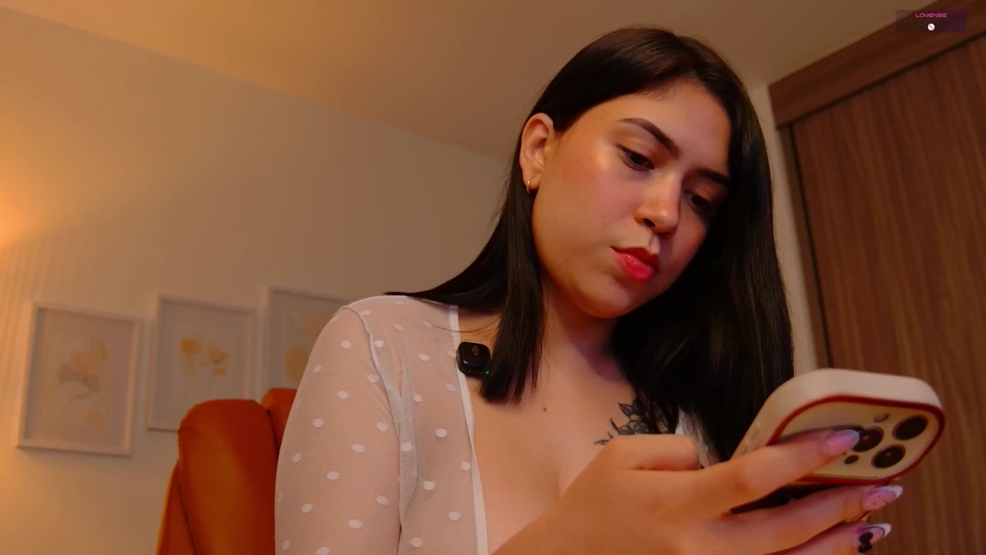 Gallery image thumbnail from angel_sweet9's myfreecams stream on, 10/10/2025, 16:40 image 18 of 20