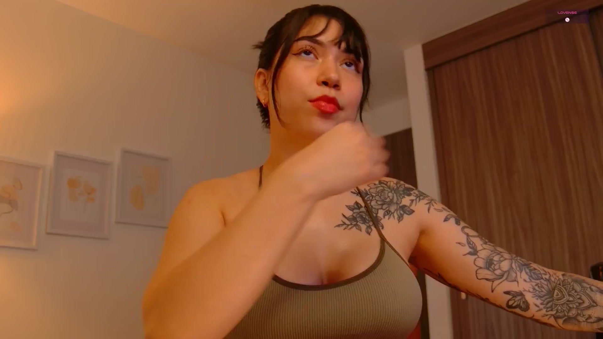 Gallery image thumbnail from angel_sweet9's myfreecams stream on, 11/04/2025, 15:42 image 16 of 20