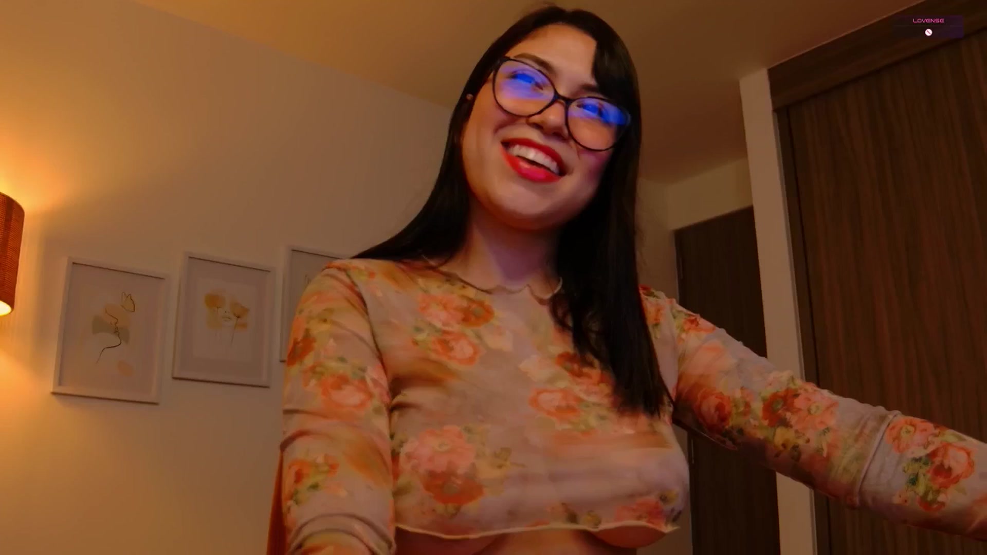 Gallery image thumbnail from angel_sweet9's myfreecams stream on, 11/06/2025, 15:13 image 14 of 20