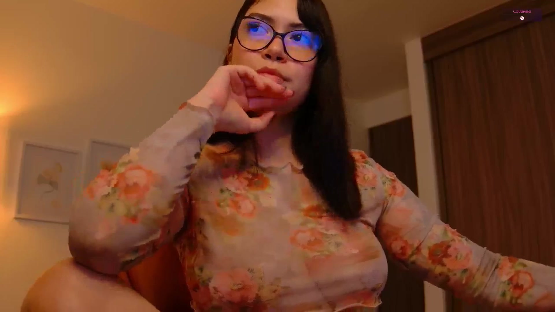 Gallery image thumbnail from angel_sweet9's myfreecams stream on, 11/06/2025, 16:29 image 10 of 20