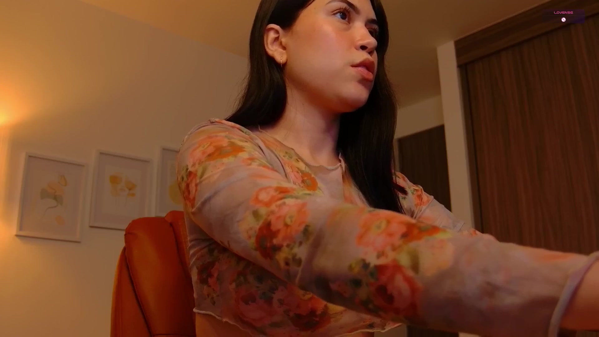 Gallery image thumbnail from angel_sweet9's myfreecams stream on, 11/06/2025, 16:29 image 5 of 20