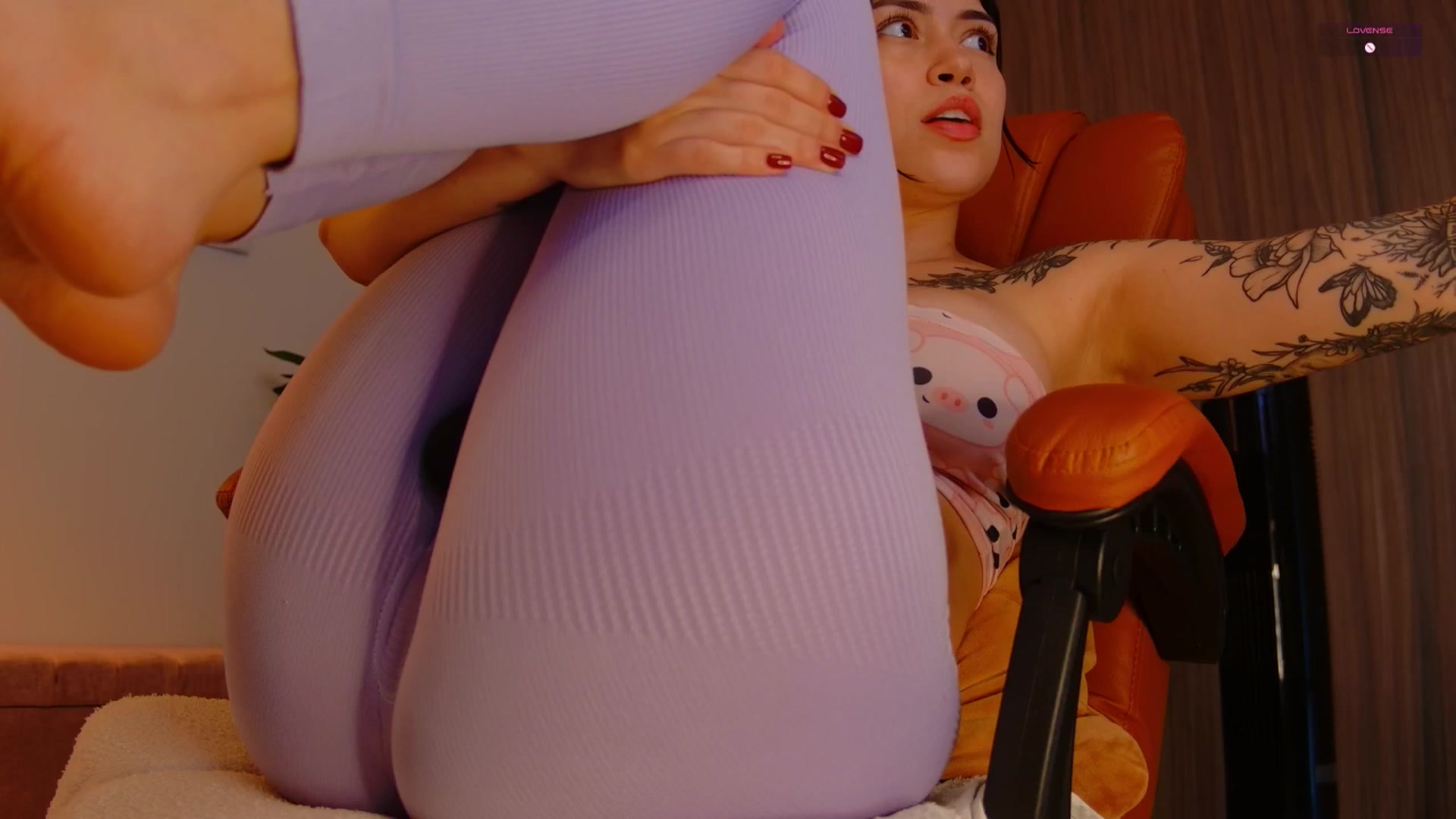 Gallery image thumbnail from angel_sweet9's myfreecams stream on, 11/08/2025, 15:22 image 8 of 20