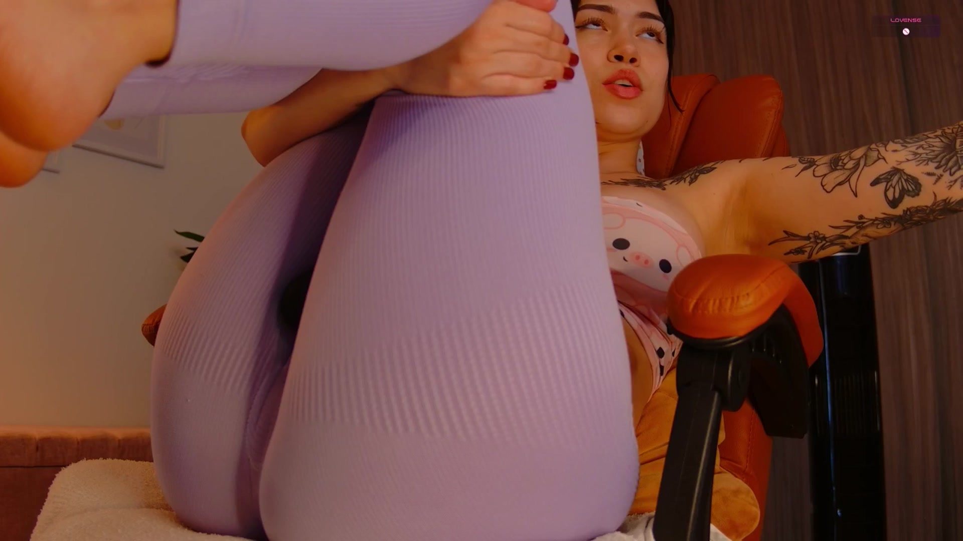 Gallery image thumbnail from angel_sweet9's myfreecams stream on, 11/08/2025, 15:22 image 9 of 20