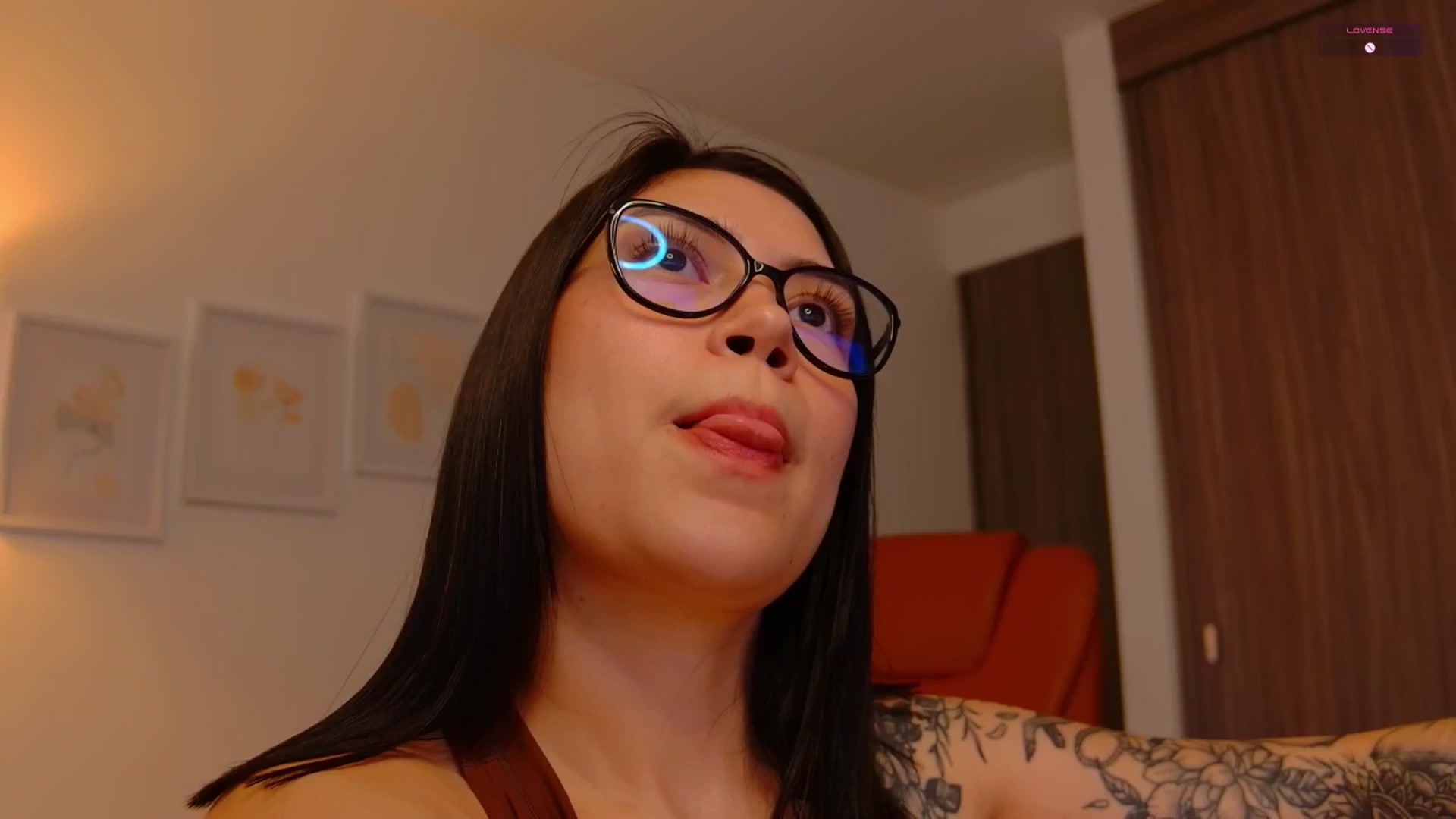 Gallery image thumbnail from angel_sweet9's myfreecams stream on, 11/11/2025, 17:04 image 5 of 20