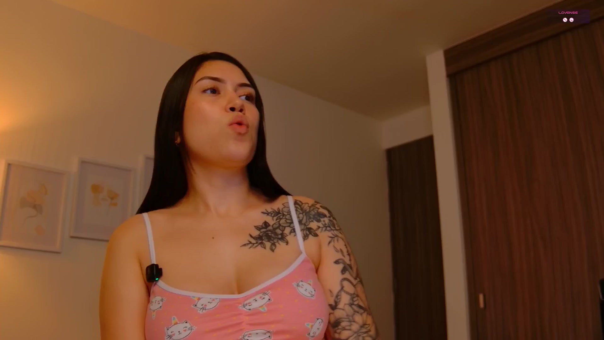 Gallery image thumbnail from angel_sweet9's myfreecams stream on, 11/14/2025, 15:52 image 4 of 20