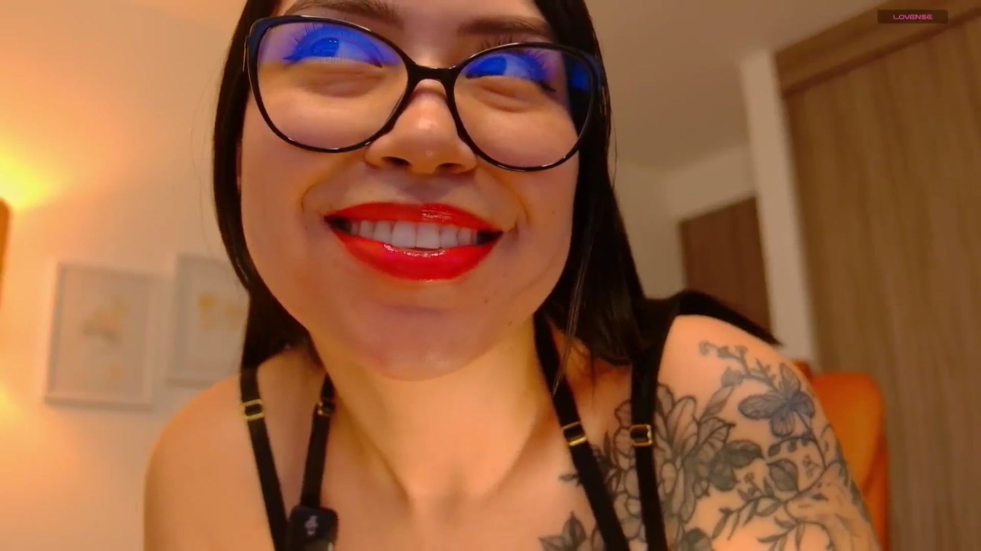 Gallery image thumbnail from angel_sweet9's myfreecams stream on, 11/22/2025, 17:18 image 8 of 20