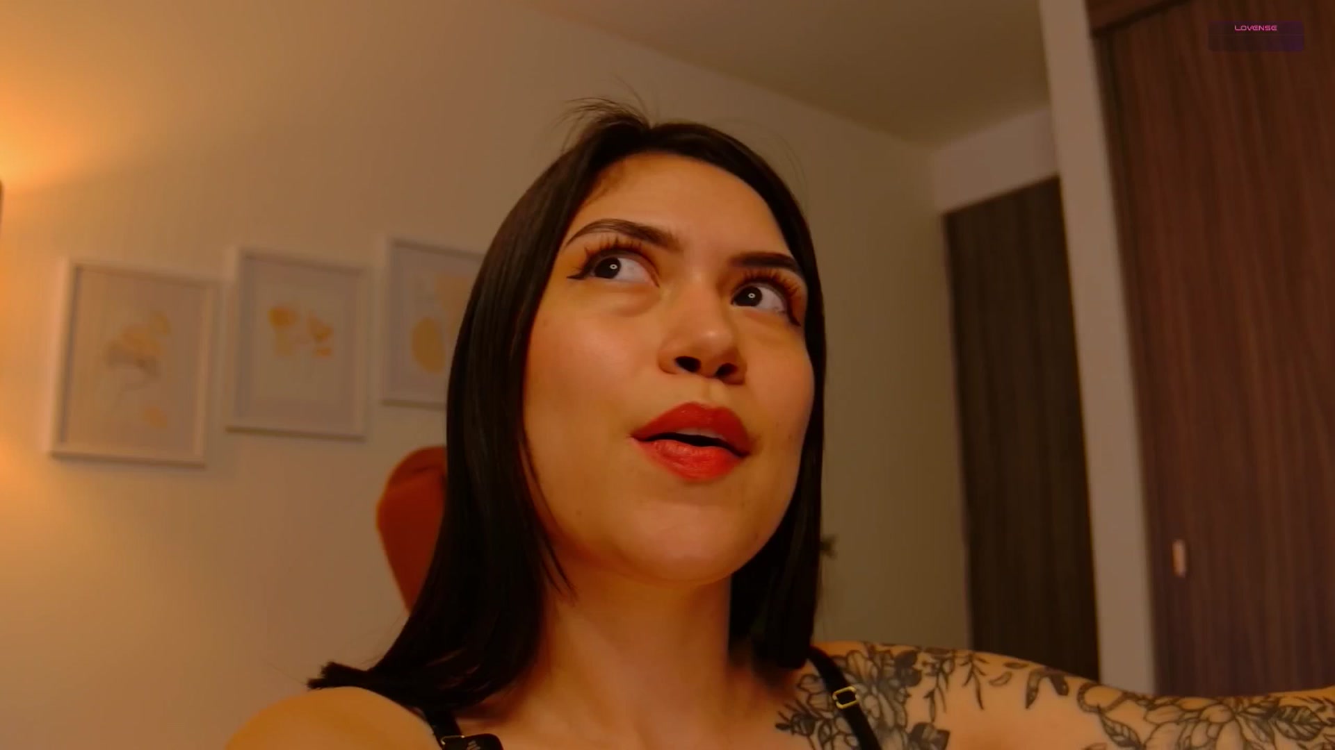 Gallery image thumbnail from angel_sweet9's myfreecams stream on, 11/23/2025, 16:36 image 18 of 20