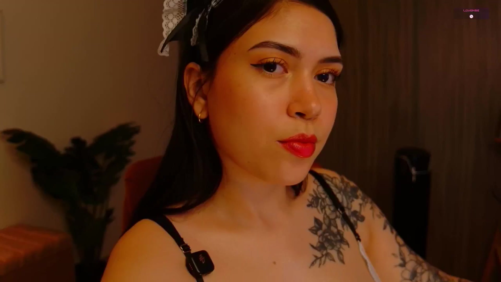 Gallery image thumbnail from angel_sweet9's myfreecams stream on, 11/24/2025, 14:32 image 19 of 20