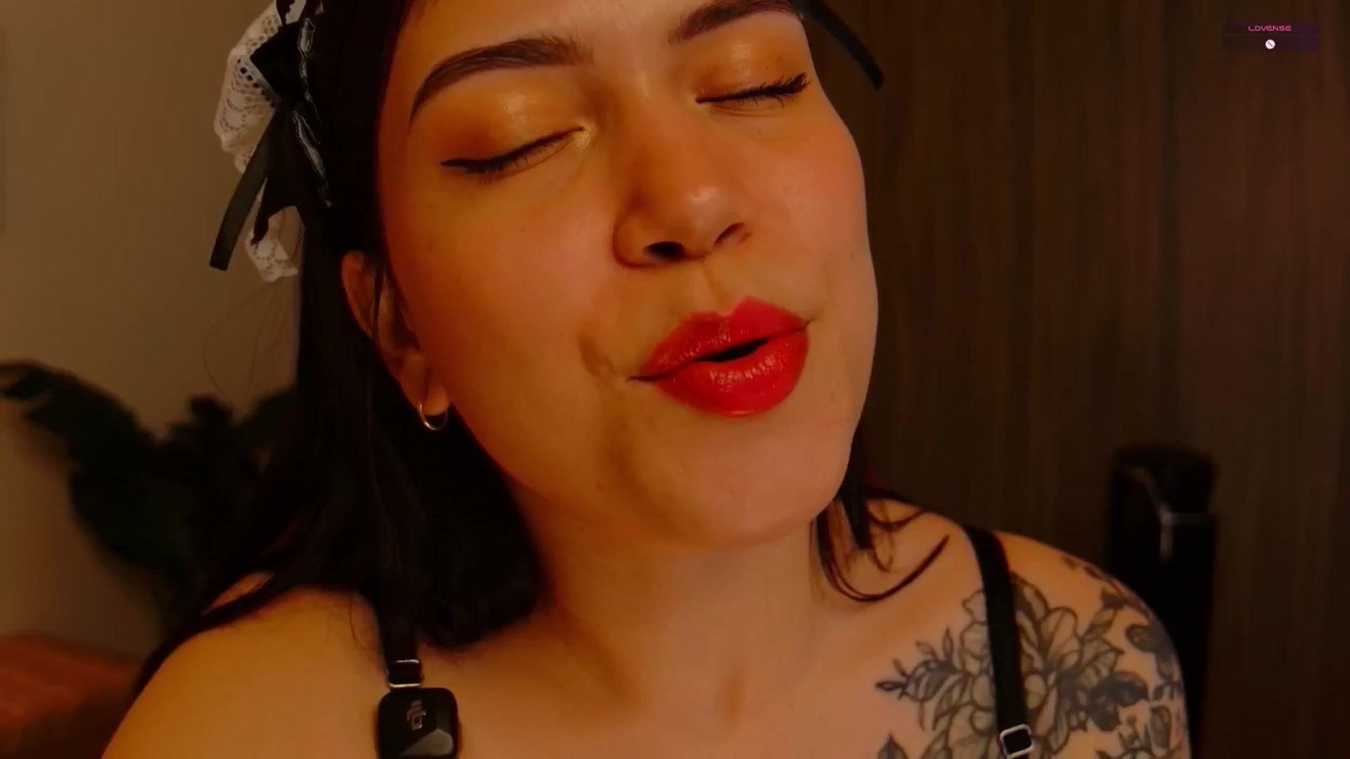 Gallery image thumbnail from angel_sweet9's myfreecams stream on, 11/24/2025, 14:32 image 18 of 20