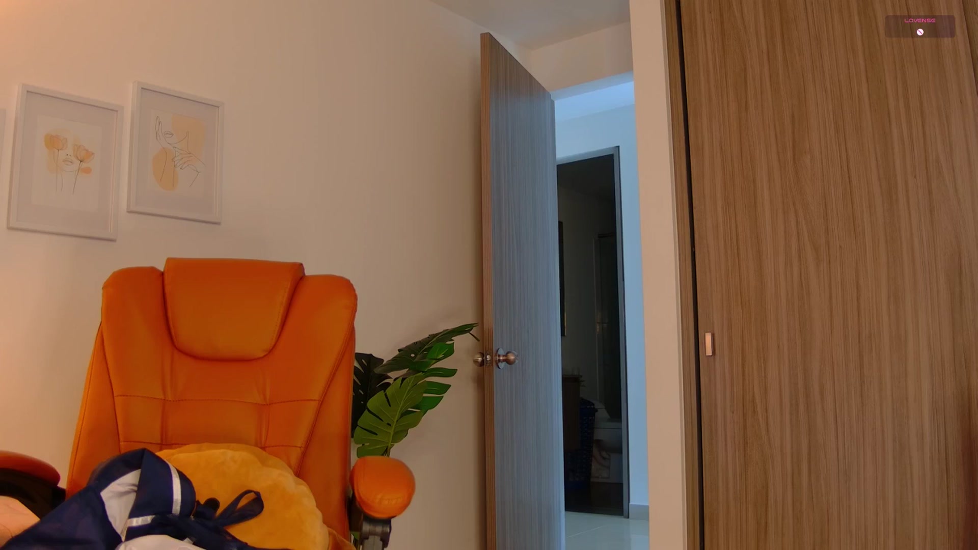 Gallery image thumbnail from angel_sweet9's myfreecams stream on, 11/28/2025, 13:57 image 16 of 20