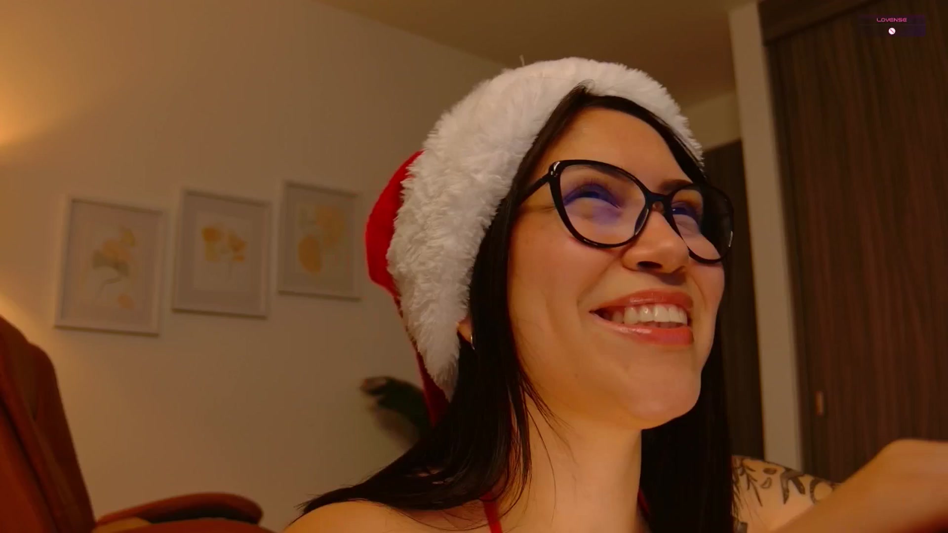 Gallery image thumbnail from angel_sweet9's myfreecams stream on, 12/25/2025, 19:22 image 12 of 20