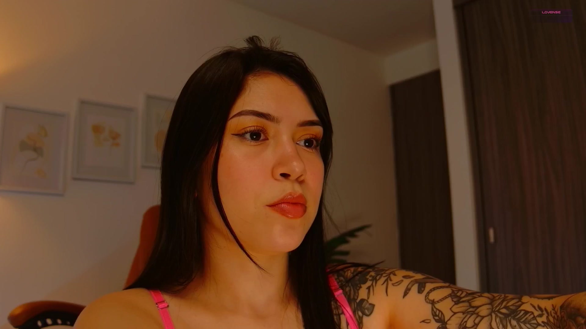 Gallery image thumbnail from angel_sweet9's myfreecams stream on, 01/05/2026, 15:36 image 19 of 20