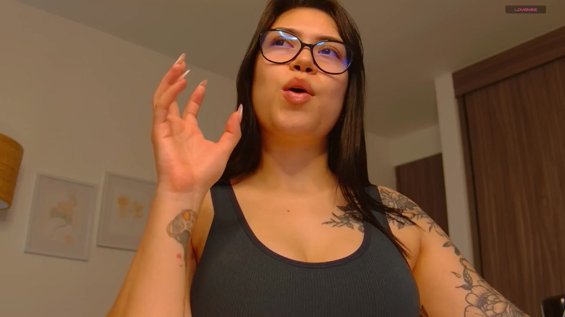 Gallery image thumbnail from angel_sweet9's myfreecams stream on, 01/09/2026, 20:15 image 11 of 20