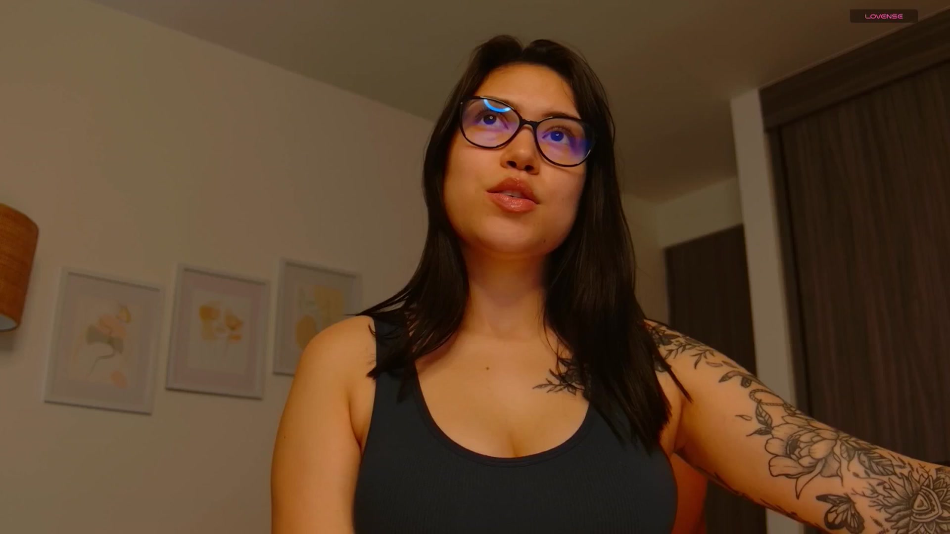 Gallery image thumbnail from angel_sweet9's myfreecams stream on, 01/09/2026, 20:15 image 12 of 20