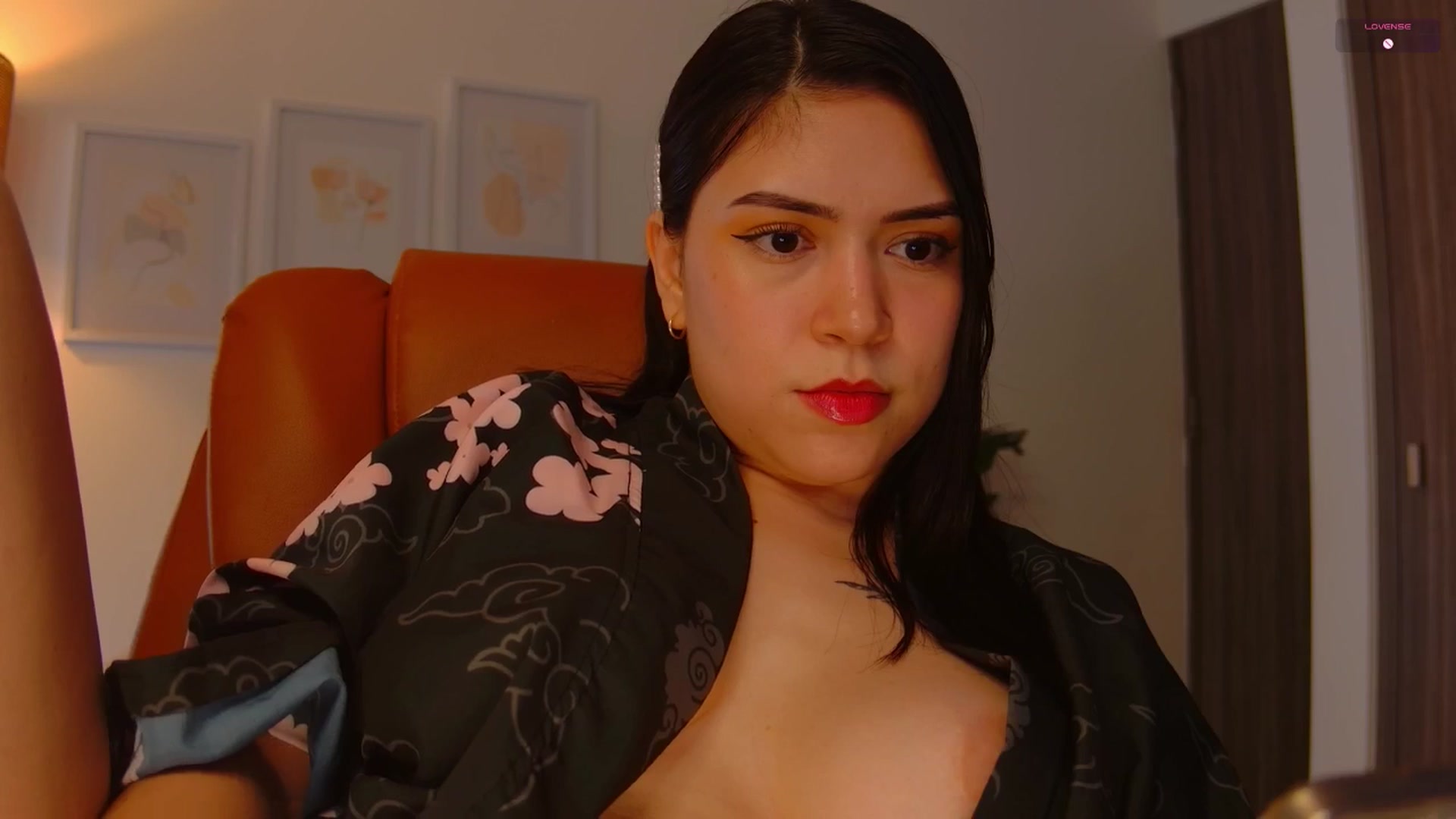 Gallery image thumbnail from angel_sweet9's myfreecams stream on, 01/21/2026, 16:28 image 15 of 20