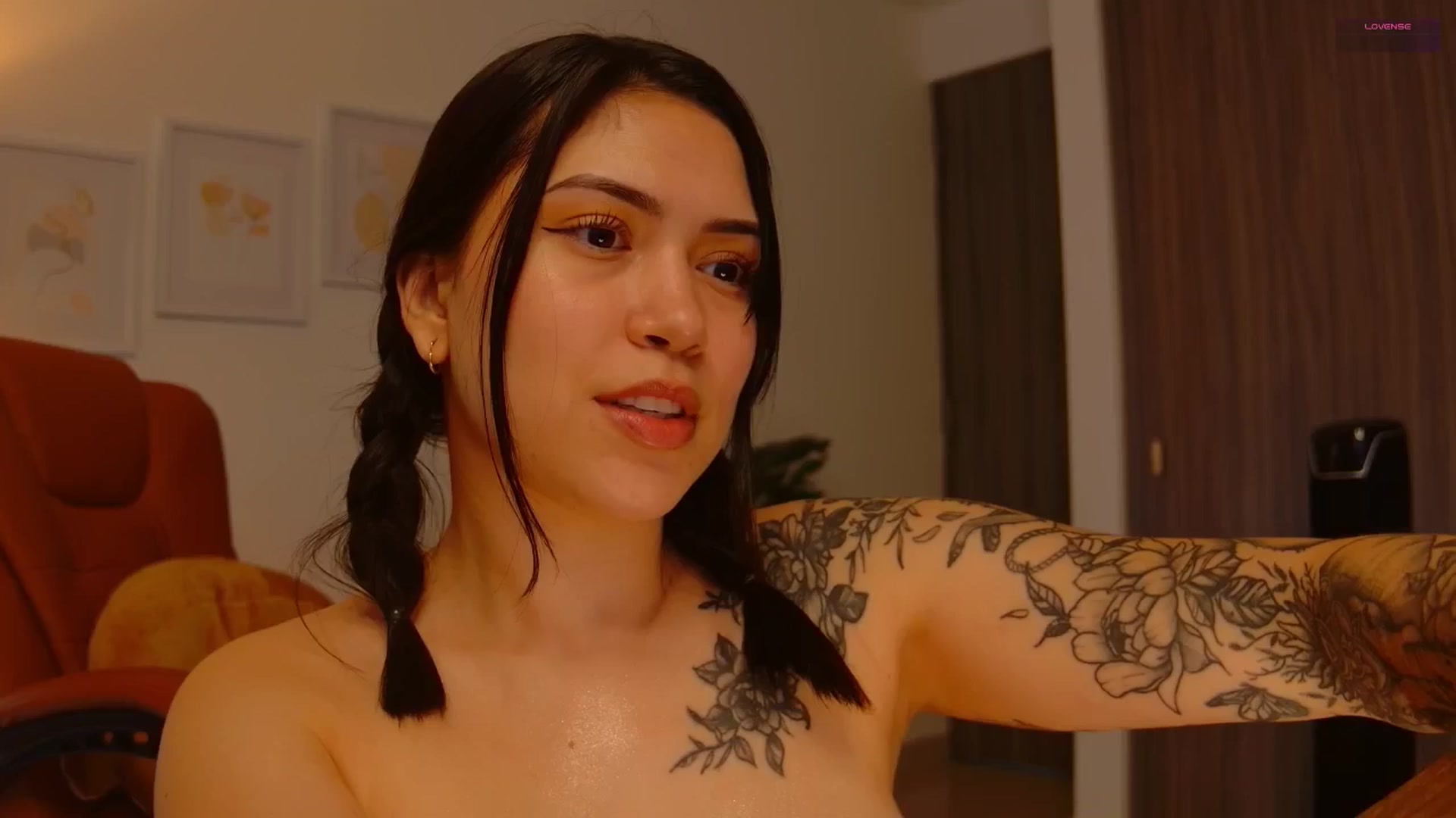 Gallery image thumbnail from angel_sweet9's myfreecams stream on, 01/27/2026, 13:16 image 1 of 20