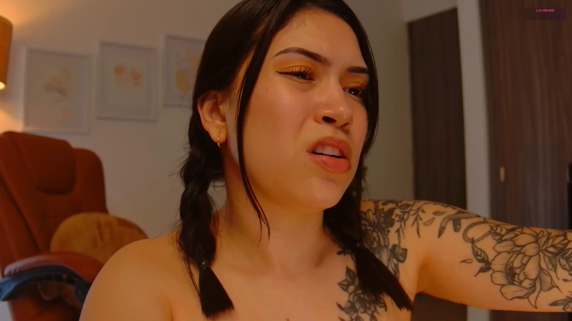 Gallery image thumbnail from angel_sweet9's myfreecams stream on, 01/27/2026, 13:16 image 11 of 20