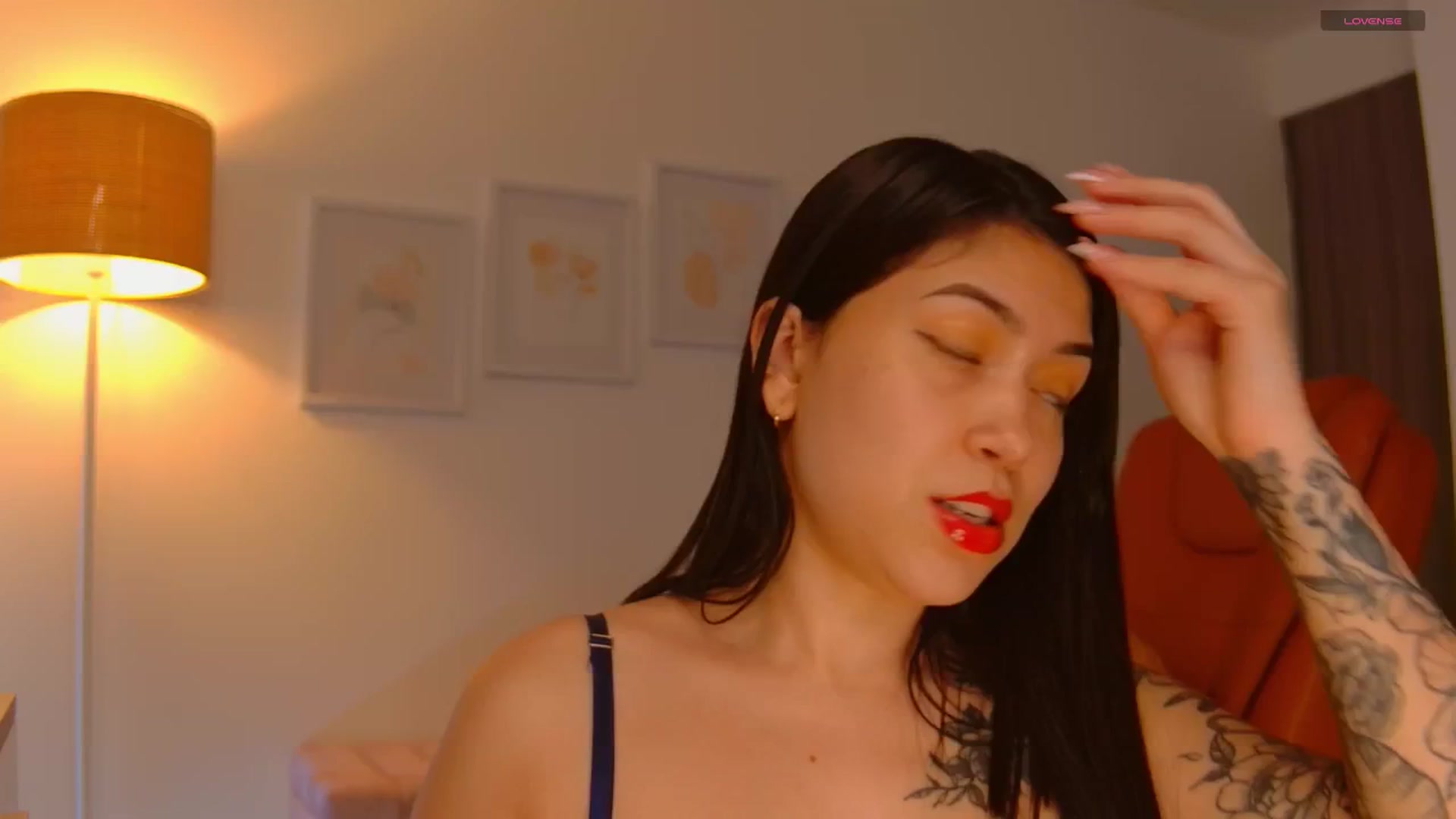 Gallery image thumbnail from angel_sweet9's myfreecams stream on, 01/29/2026, 20:30 image 9 of 20