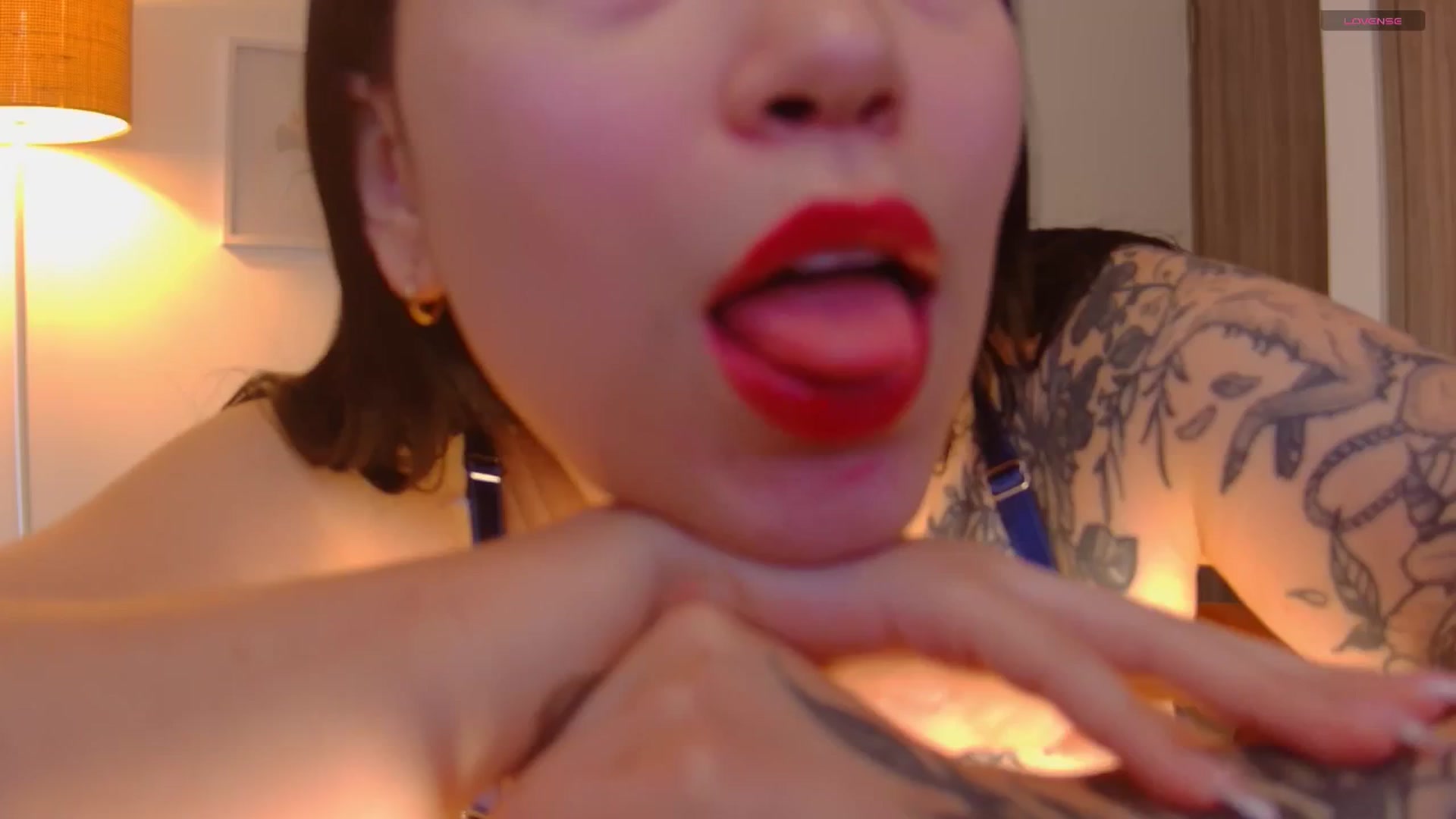 Gallery image thumbnail from angel_sweet9's myfreecams stream on, 01/29/2026, 21:42 image 14 of 20